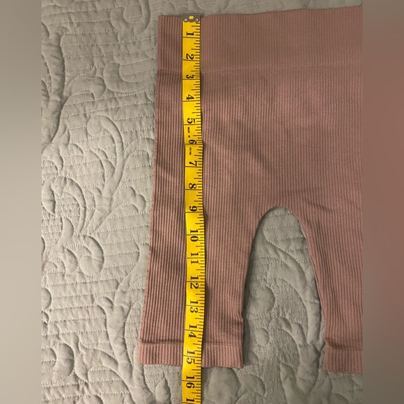 Nasty Gal Mauve Ribbed Bike Shorts Small - Picture 4 of 4